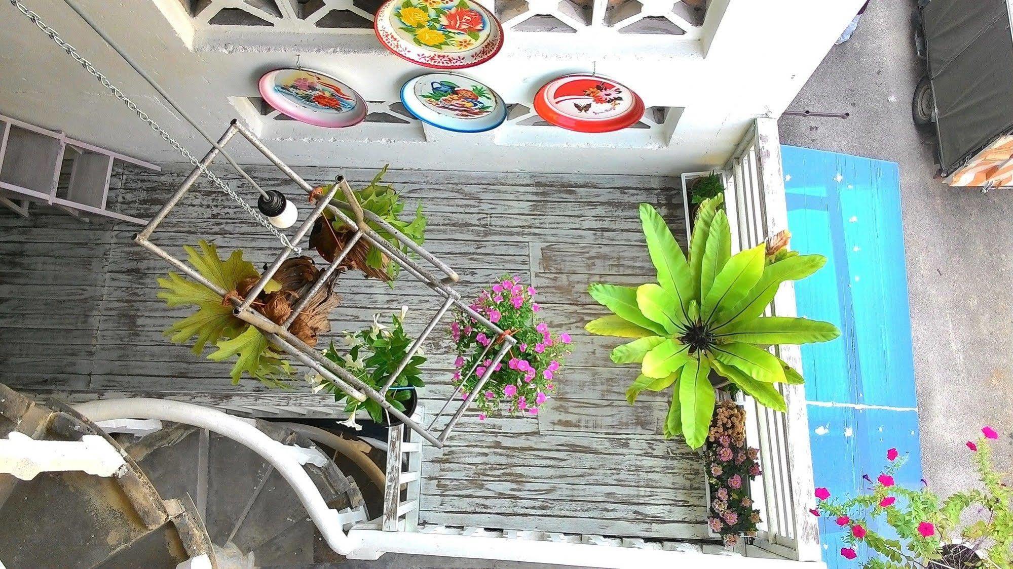 Apartamento The Loft @ 13 Hibiscus Malacca Exterior foto
